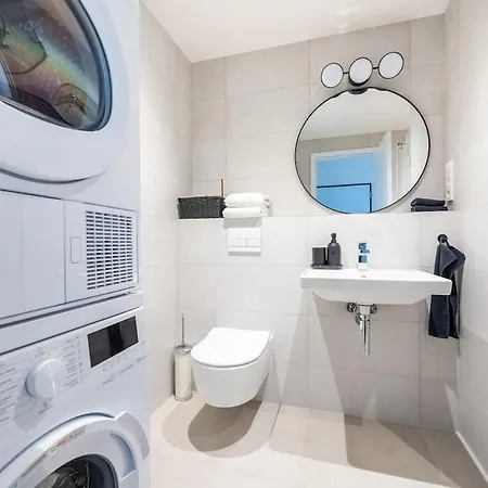 Peaceful And Cosy Newly Built Studio With Parking براغ