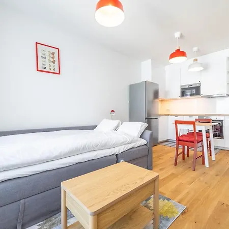 Peaceful And Cosy Newly Built Studio With Parking شقة براغ