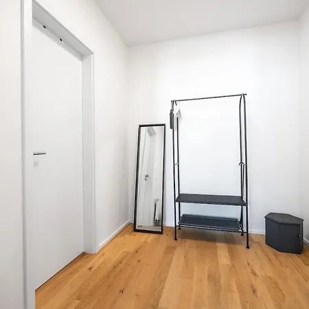 Peaceful And Cosy Newly Built Studio With Parking شقة *
