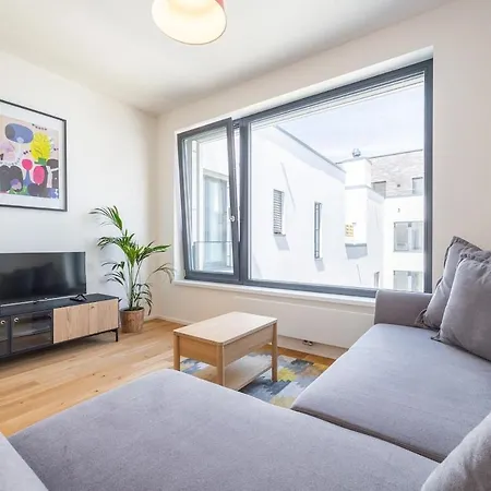 شقة Peaceful And Cosy Newly Built Studio With Parking *